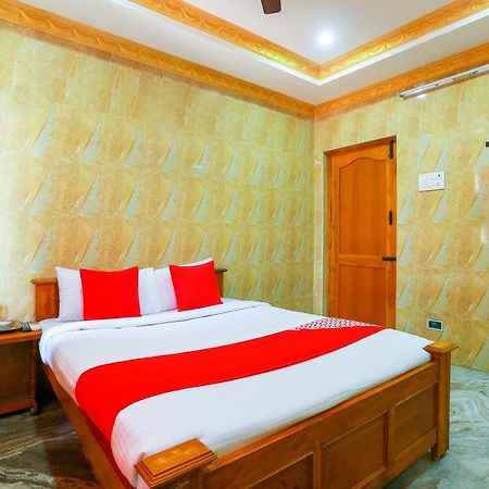 Oyo 68796 Shanthi Mahal เชนไน ภายนอก รูปภาพ