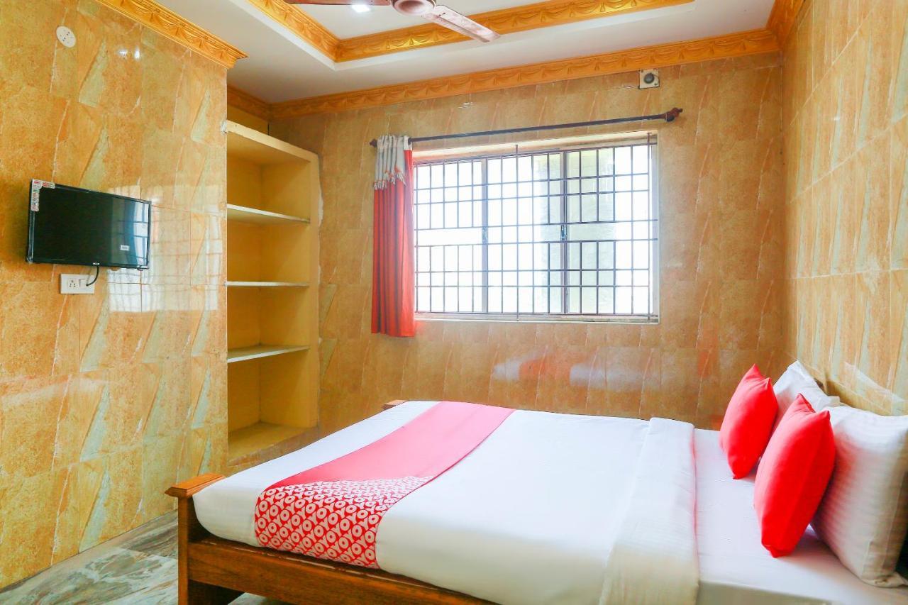 Oyo 68796 Shanthi Mahal เชนไน ภายนอก รูปภาพ