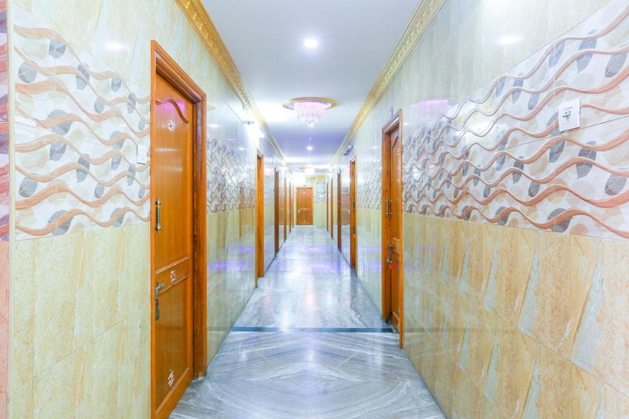 Oyo 68796 Shanthi Mahal เชนไน ภายนอก รูปภาพ
